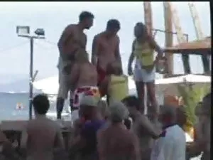 Հղի հաստլիկ փոքրիկ ծ ...